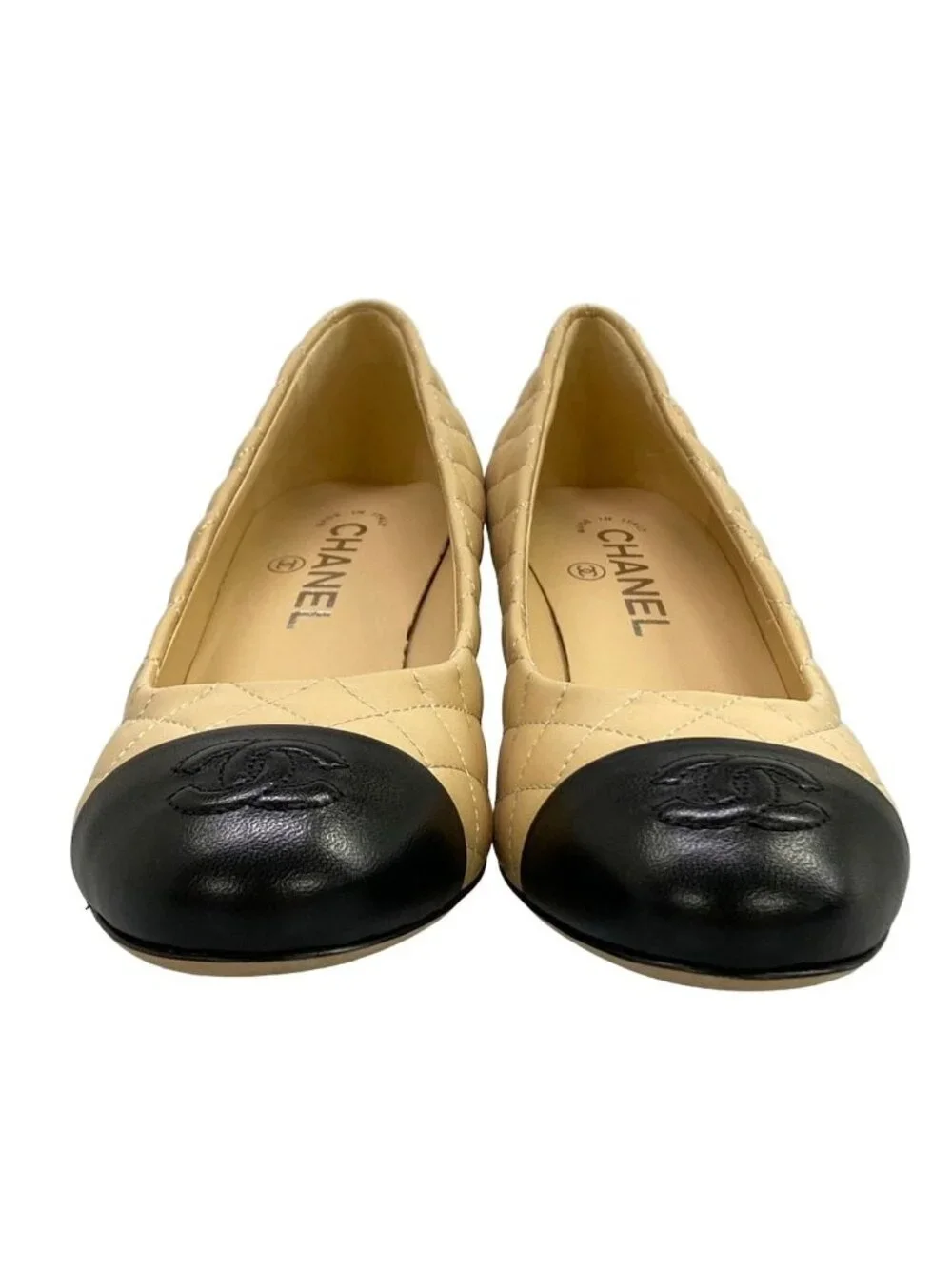 Chanel Pumps C CC Logo Beige Black Quilted Lambskin Heels